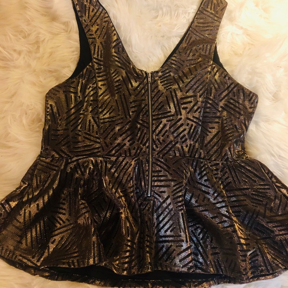 GOLD SEQUIN PEPLUM TOP - Picture 2 of 3